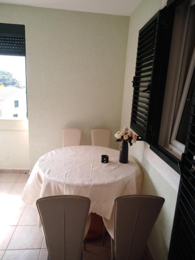 Apartman Ozi Petrovac 外观 照片
